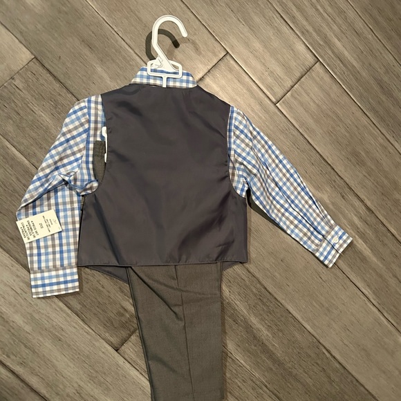 Toddler 3 piece suit NWT - Picture 2 of 2